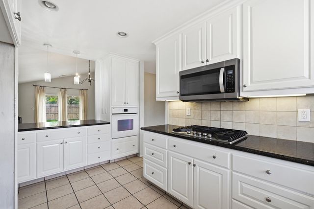 811 E Trinidad Avenue, Visalia, CA 93292