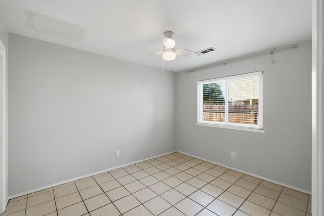 811 E Trinidad Avenue, Visalia, CA 93292