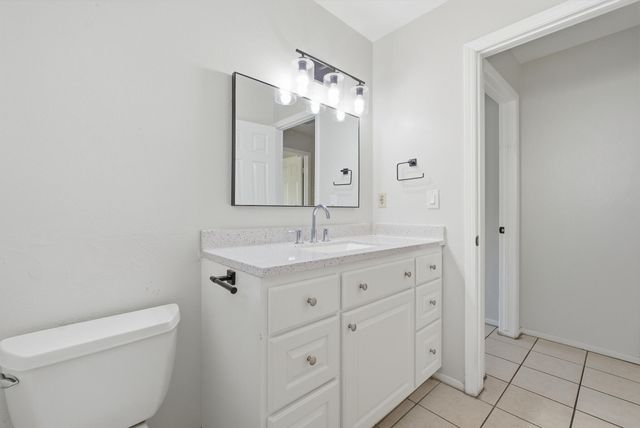 811 E Trinidad Avenue, Visalia, CA 93292