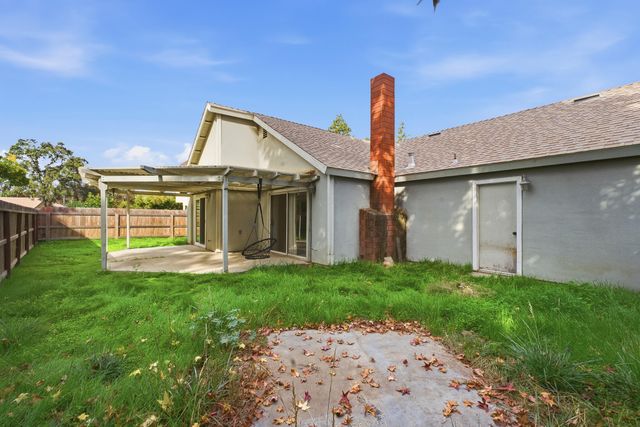 811 E Trinidad Avenue, Visalia, CA 93292