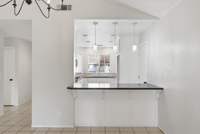 811 E Trinidad Avenue, Visalia, CA 93292