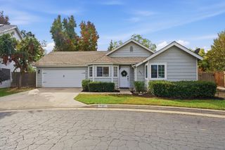 811 E Trinidad Avenue, Visalia, CA 93292