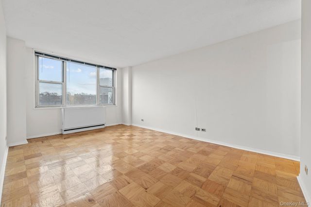 4140 Union Street 6R, Flushing, NY 11355