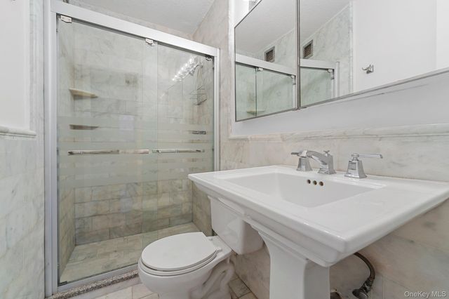 4140 Union Street 6R, Flushing, NY 11355