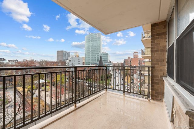 4140 Union Street 6R, Flushing, NY 11355