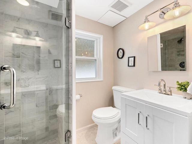 742 W Chestnut Street, Hinsdale, IL 60521