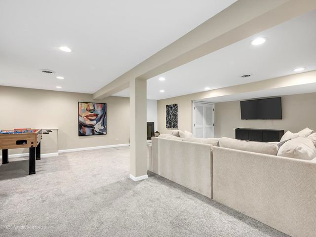 742 W Chestnut Street, Hinsdale, IL 60521