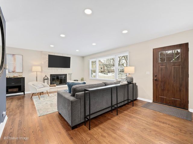 742 W Chestnut Street, Hinsdale, IL 60521