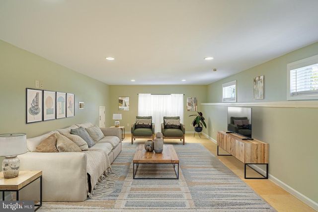 147 WYNDMOOR RD, Havertown, PA 19083