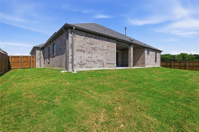 713 Anne Road, Van Alstyne, TX 75495