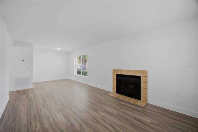 14315 HANGING MOSS CIRCLE 101, Tampa, FL 33613