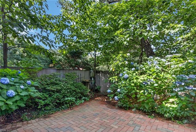 3925 Ocean Cut LN, Virginia Beach, VA 23451