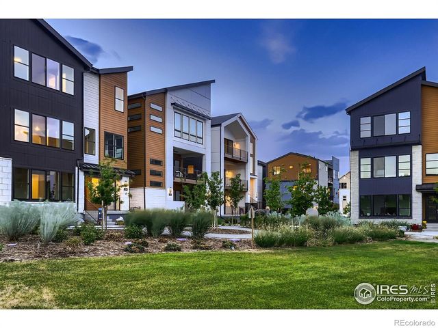 1768 Peak Loop, Broomfield, CO 80023