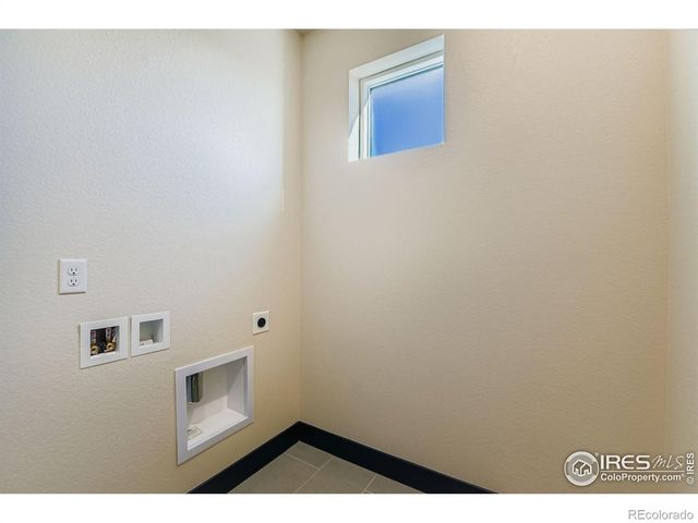 1768 Peak Loop, Broomfield, CO 80023