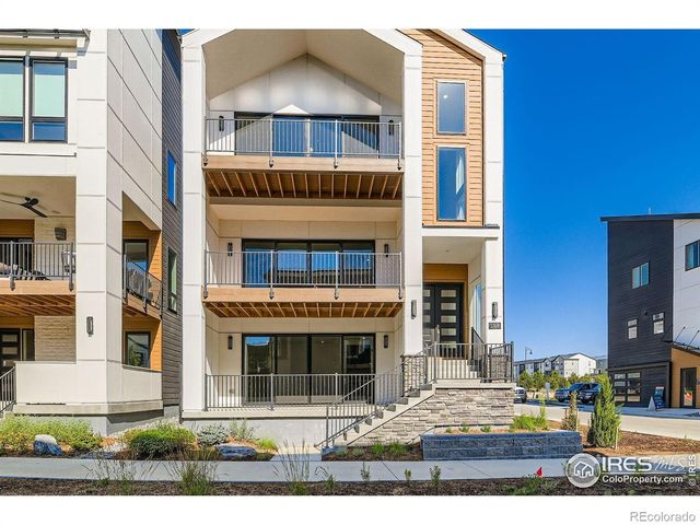 1768 Peak Loop, Broomfield, CO 80023