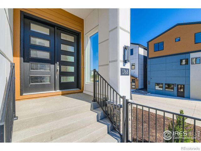 1768 Peak Loop, Broomfield, CO 80023
