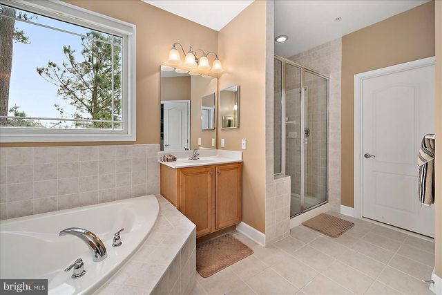 10317 QUARTER DECK LN, Berlin, MD 21811
