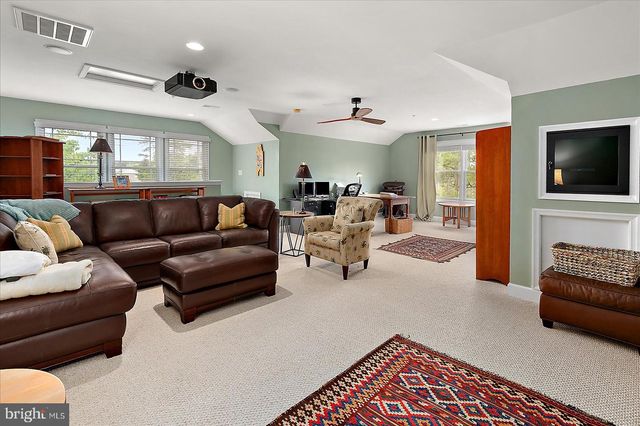10317 QUARTER DECK LN, Berlin, MD 21811