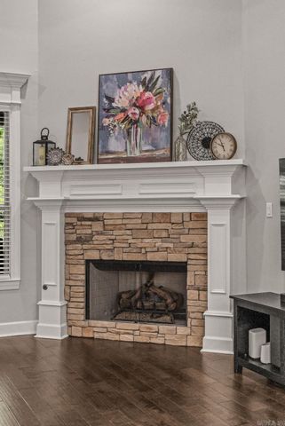 129 Cove Creek Court, Little Rock, AR 72223