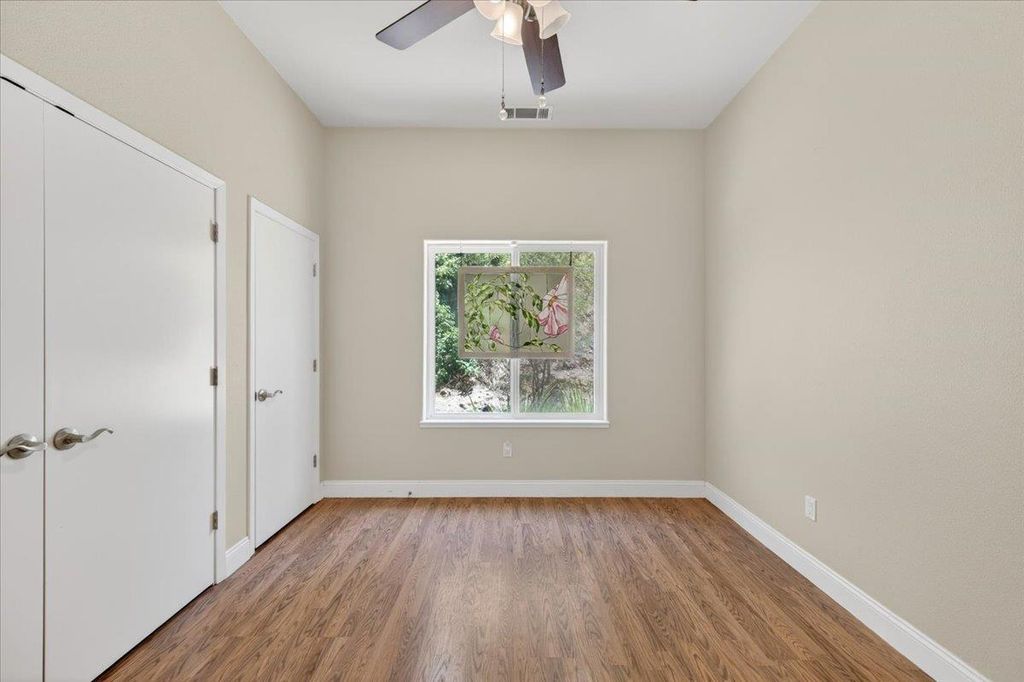 Image 15 of property listing at 28945 Bonneyview Road, Tollhouse, CA 93667