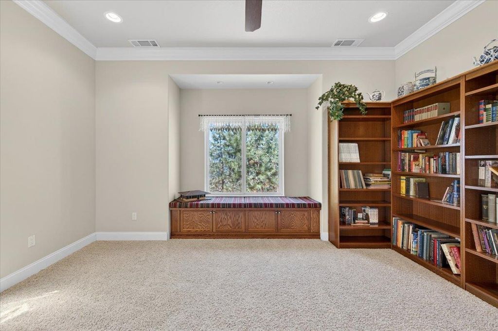 Image 20 of property listing at 28945 Bonneyview Road, Tollhouse, CA 93667