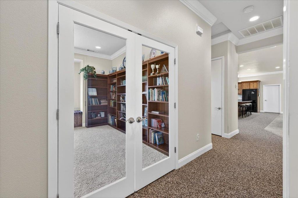 Image 24 of property listing at 28945 Bonneyview Road, Tollhouse, CA 93667