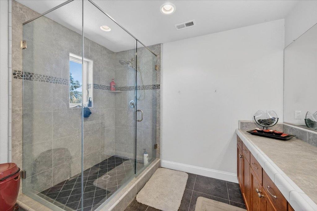 Image 32 of property listing at 28945 Bonneyview Road, Tollhouse, CA 93667