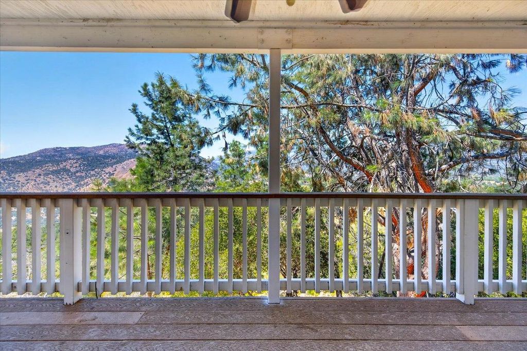 Image 35 of property listing at 28945 Bonneyview Road, Tollhouse, CA 93667