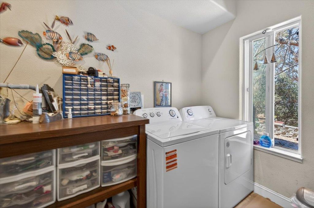 Image 37 of property listing at 28945 Bonneyview Road, Tollhouse, CA 93667