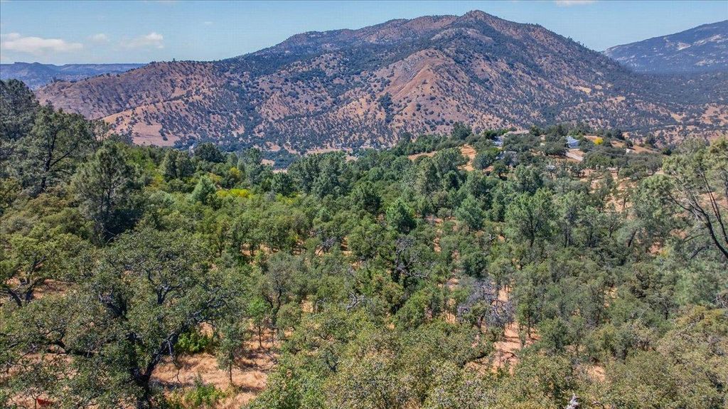 Image 41 of property listing at 28945 Bonneyview Road, Tollhouse, CA 93667