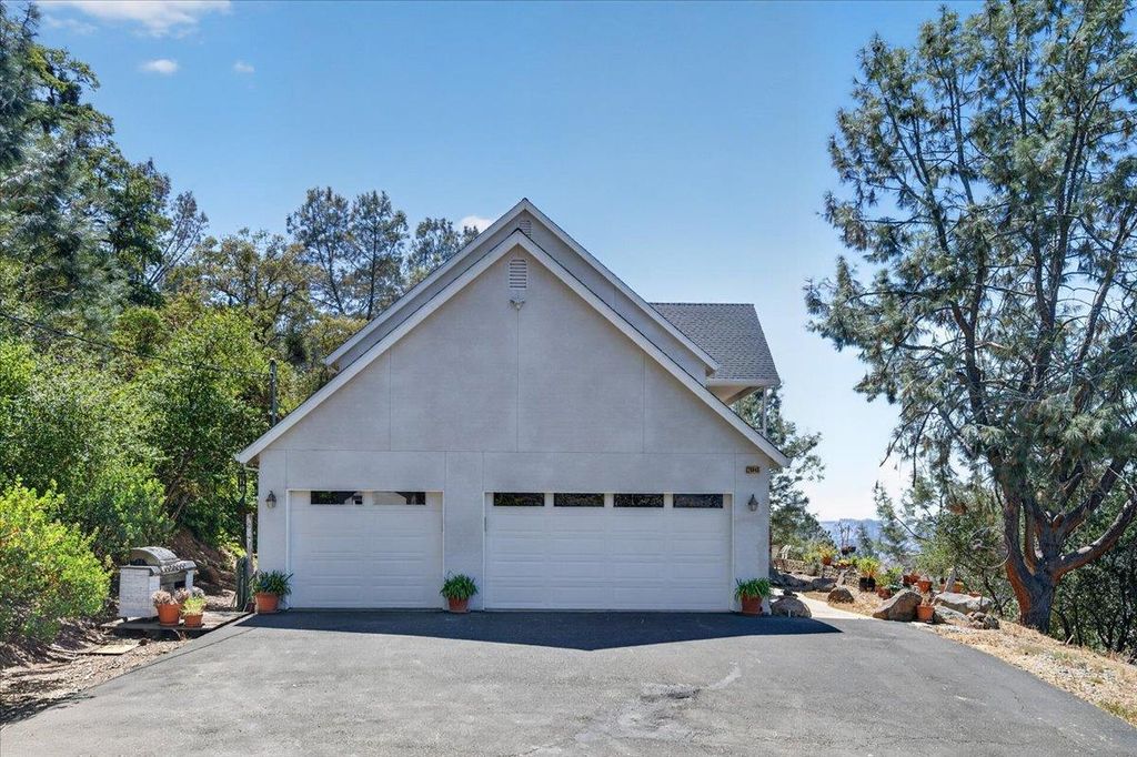 Image 47 of property listing at 28945 Bonneyview Road, Tollhouse, CA 93667