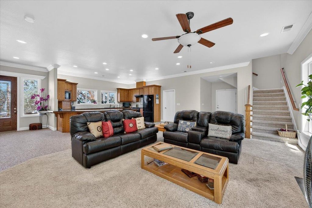 Image 7 of property listing at 28945 Bonneyview Road, Tollhouse, CA 93667