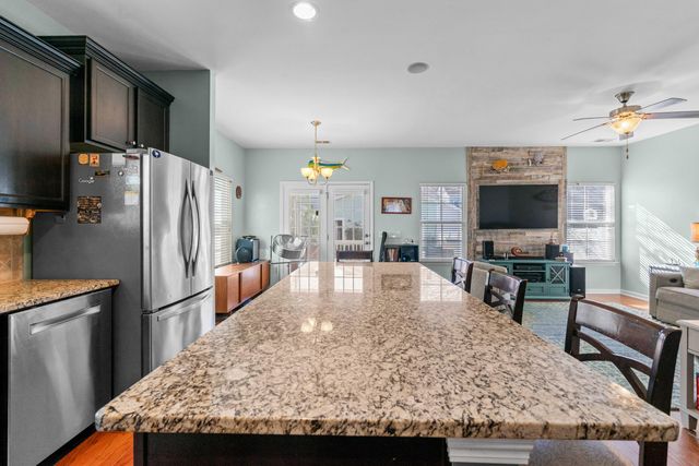 407 Forsythia Avenue, Summerville, SC 29483