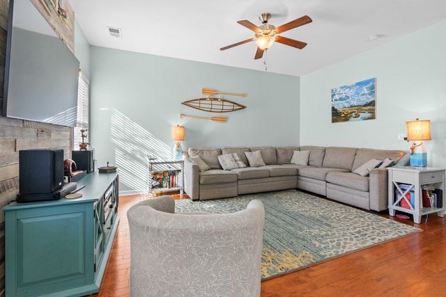 407 Forsythia Avenue, Summerville, SC 29483