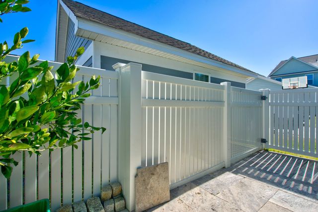 407 Forsythia Avenue, Summerville, SC 29483