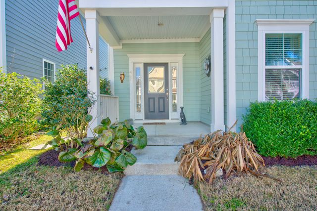 407 Forsythia Avenue, Summerville, SC 29483