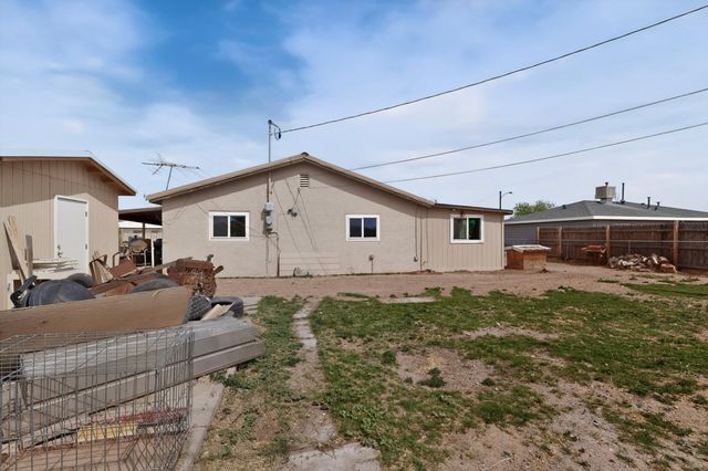 911 Impala Drive, Belen, NM 87002
