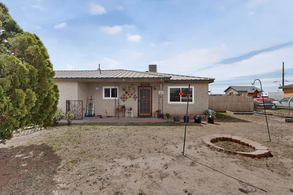 911 Impala Drive, Belen, NM 87002