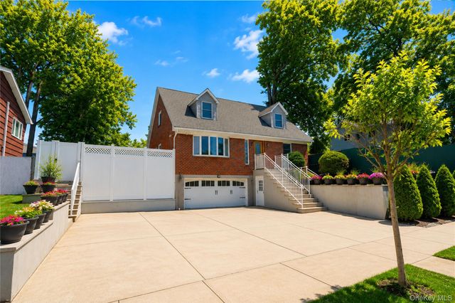 163 Bennett Avenue, Staten Island, NY 10312