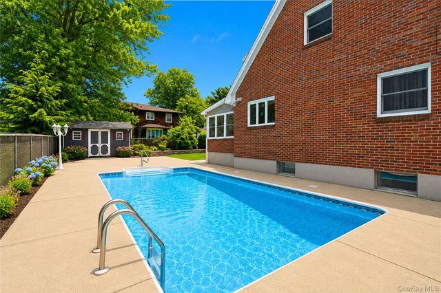 163 Bennett Avenue, Staten Island, NY 10312