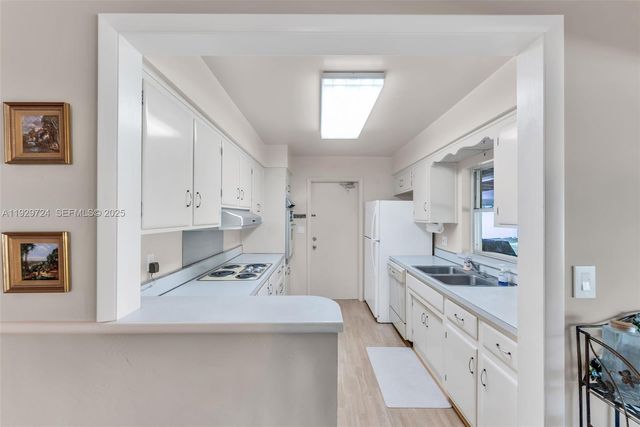 8345 SW 98th St, Miami, FL 33156