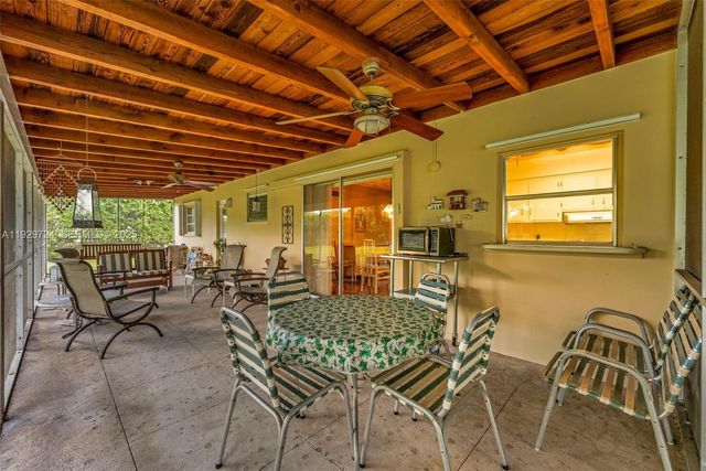 8345 SW 98th St, Miami, FL 33156