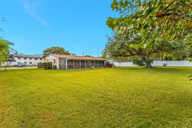 8345 SW 98th St, Miami, FL 33156