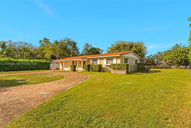 8345 SW 98th St, Miami, FL 33156