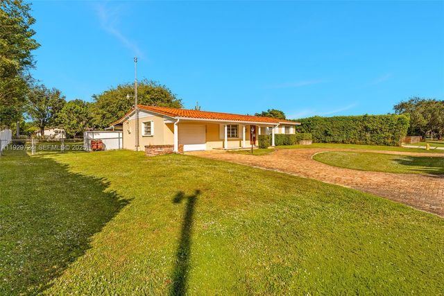 8345 SW 98th St, Miami, FL 33156