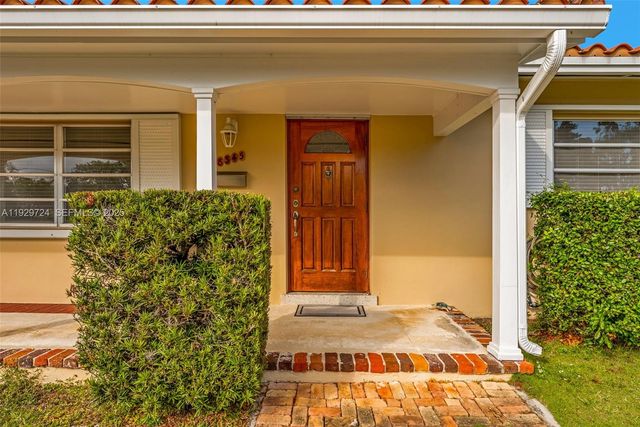 8345 SW 98th St, Miami, FL 33156