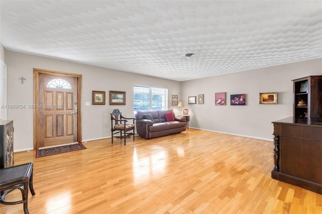 8345 SW 98th St, Miami, FL 33156