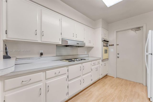 8345 SW 98th St, Miami, FL 33156