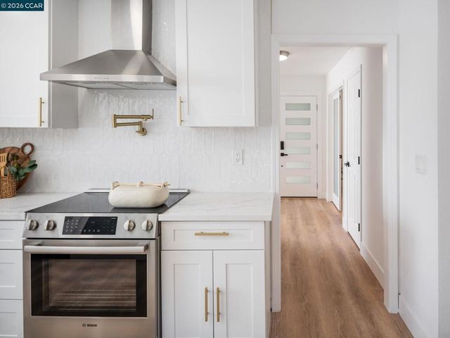 320 Miranda Ln, Alamo, CA 94507