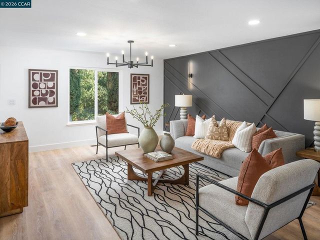 320 Miranda Ln, Alamo, CA 94507